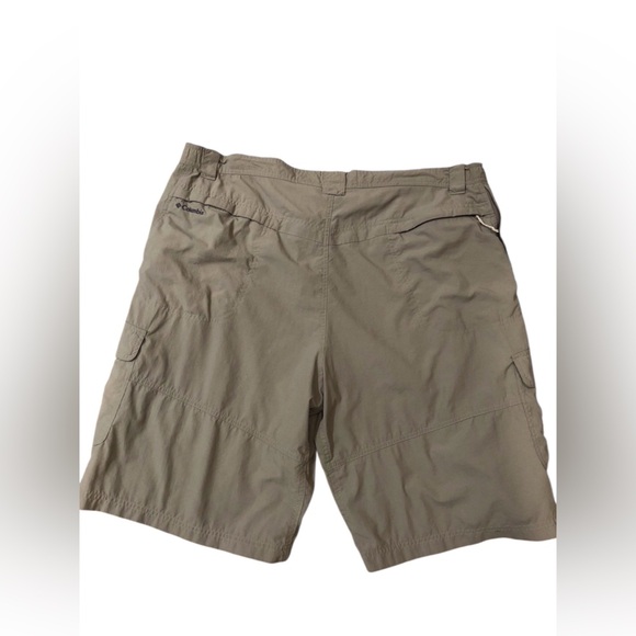 Columbia Men's XL Olive Cargo Cargo Shorts Omni Wick advanced Evaporation Nylon - Picture 3 of 6